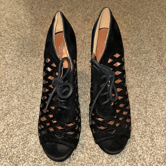 Heels - Picture 1 of 4